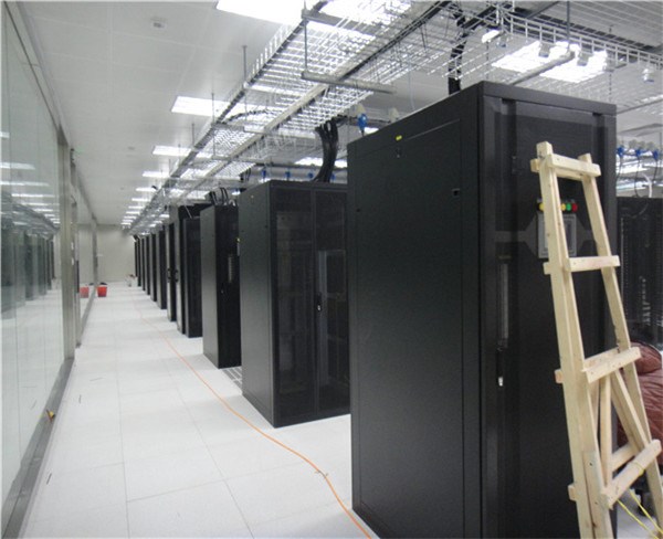 所以对电源的质量与可靠性的要求最高