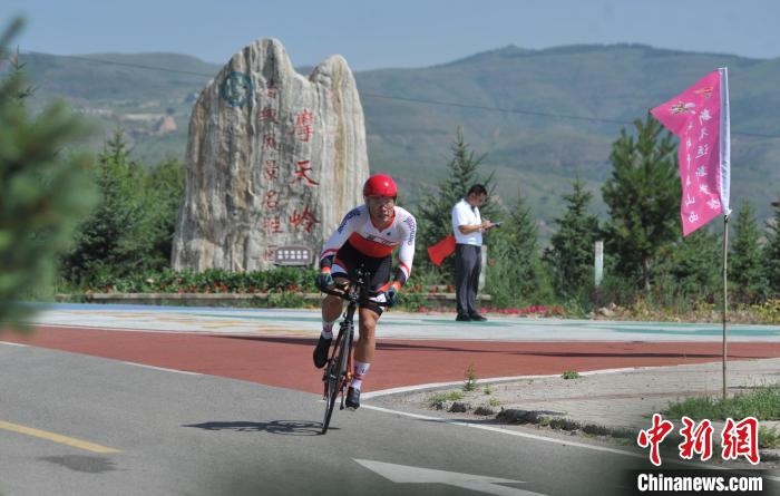 山西省第十六届运动会公路自行车赛在左云开赛