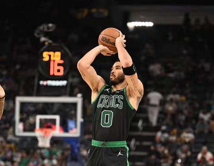 塔图姆复出11场砍32+达14000分里程碑，布朗缺阵助