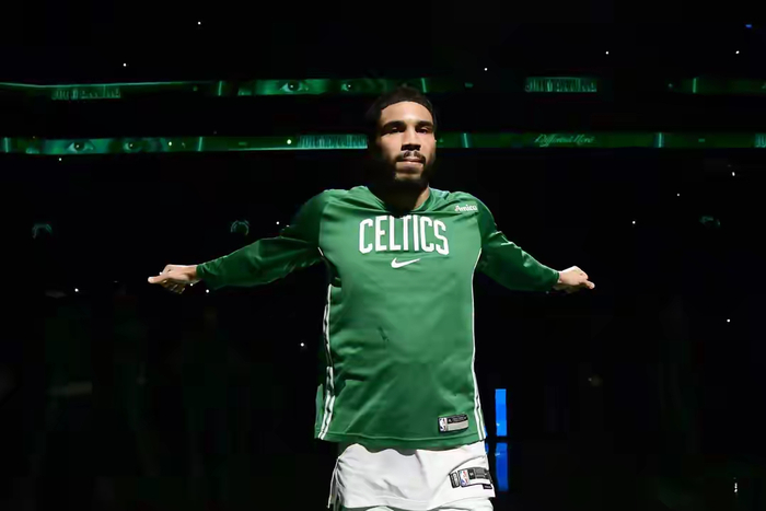 塔图姆复出11场砍32+达14000分里程碑，布朗缺阵助