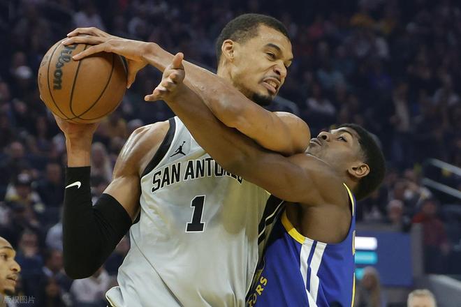 文班亚马41分18篮板助马刺大胜 勇士多星爆发难阻
