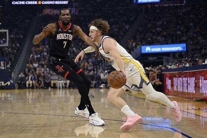 库里复出首战轰29分难救主 勇士虽败犹荣